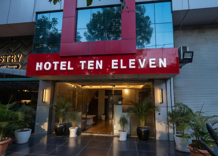 Fabhotel Ten Eleven Indore
